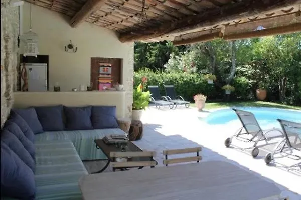 Gite Une Treille En Provence Saint Didier  Apartment Saint Didier (Vaucluse)