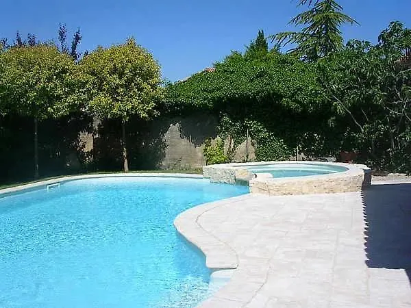 Gite Une Treille En Provence Saint Didier  Saint Didier (Vaucluse)